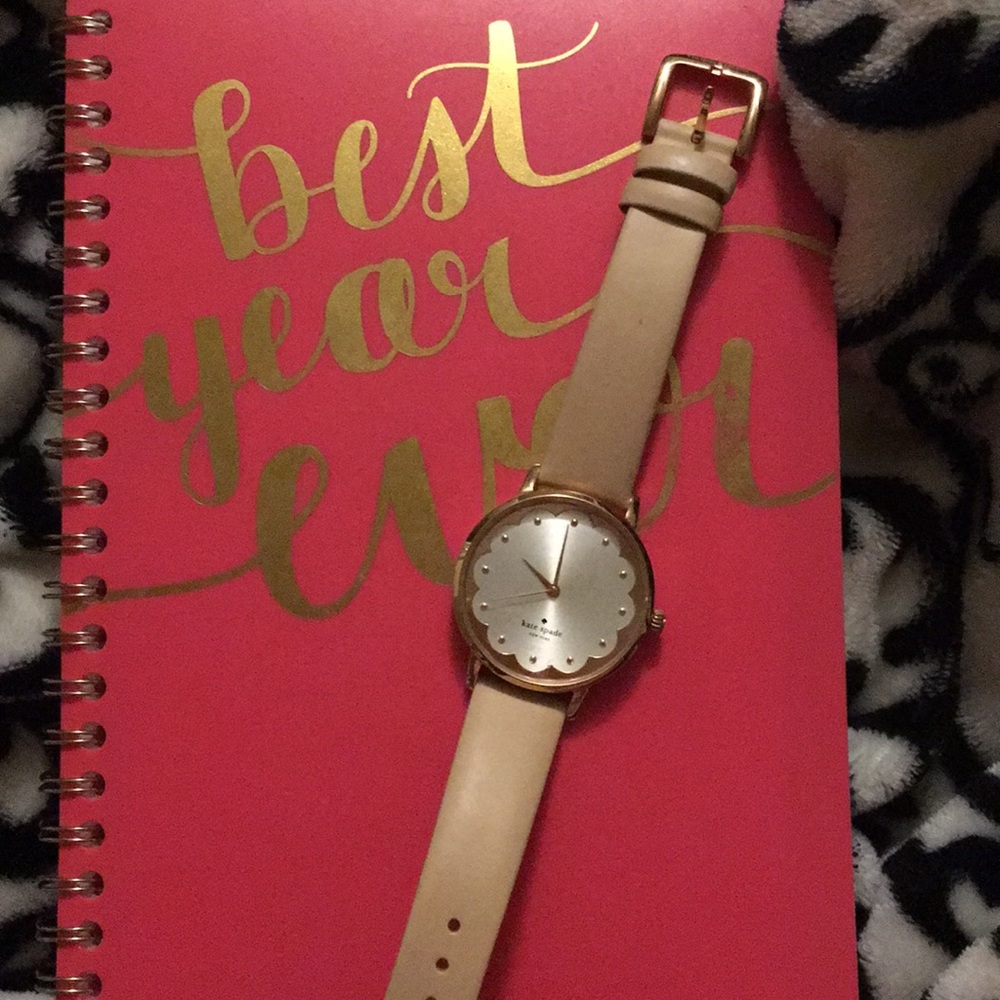 Beige/Rose Gold Metro Scallop Ksw1472 Watch